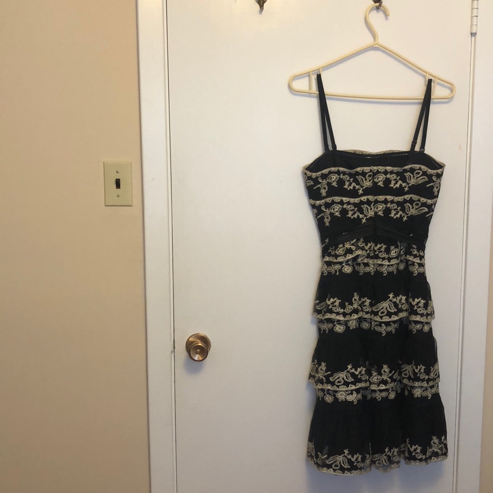 BCBG lace dress - Picture 5 of 11